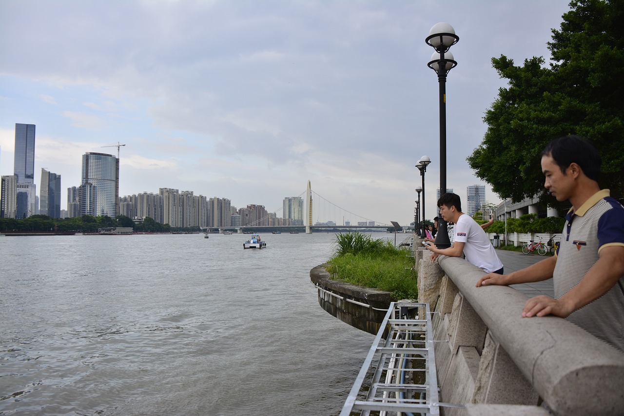 广之旅漫，探寻城市的灵魂——广州公交